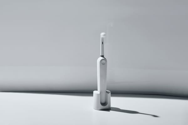Your Guide to Electric Toothbrush Holiday Gifting and Black Friday Deals